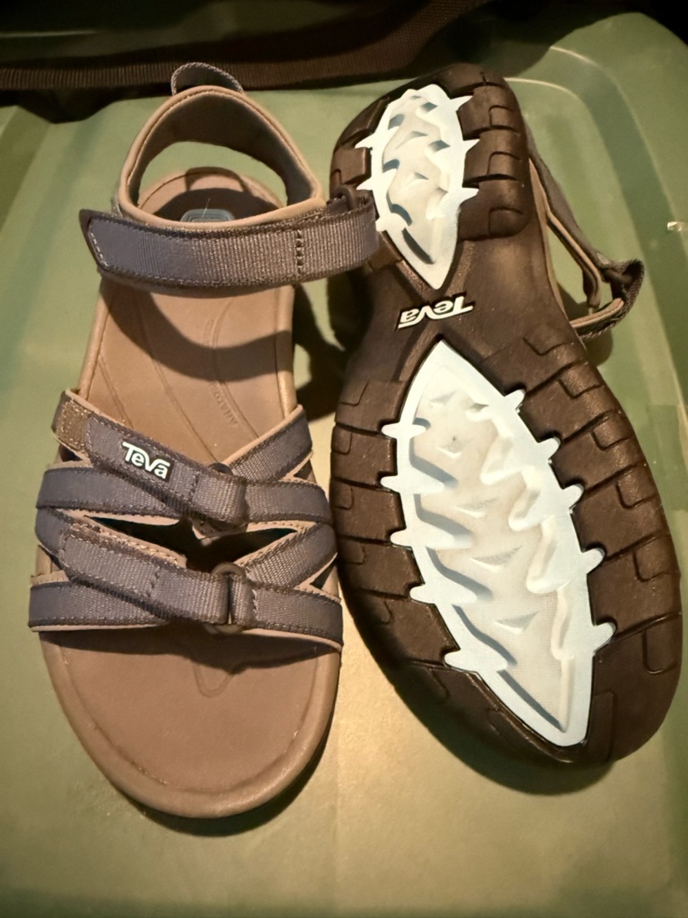 Teva Tirra New Ladies Sandals. Size 6